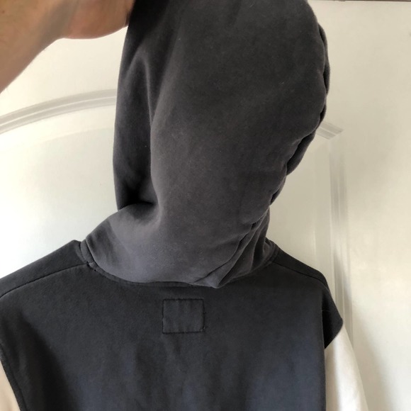 Abercrombie & Fitch Soft A&F Collection Color Block Hoodie size XS Gray Cream - Picture 8 of 13